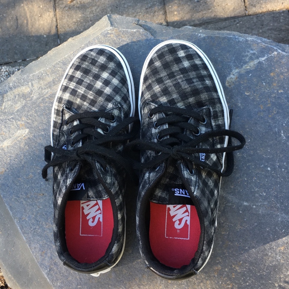 EUC women’s Vans size 6